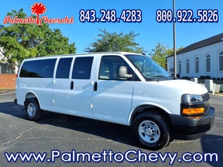 2025 Chevrolet Express Passenger 3500 1LS