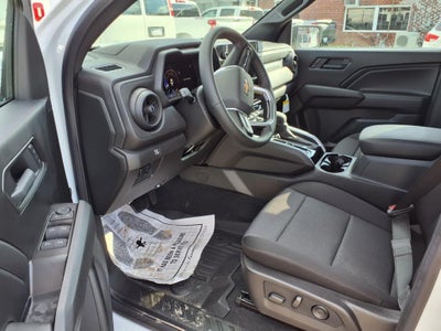 2025 Chevrolet Colorado WT/LT
