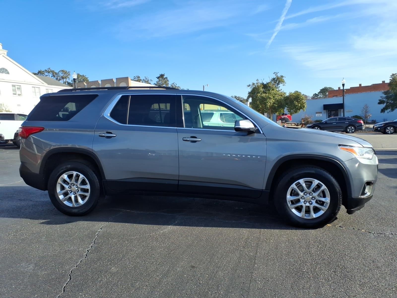 2020 Chevrolet Traverse LT Cloth