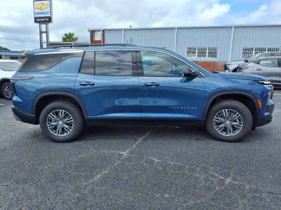 2025 Chevrolet Traverse LT