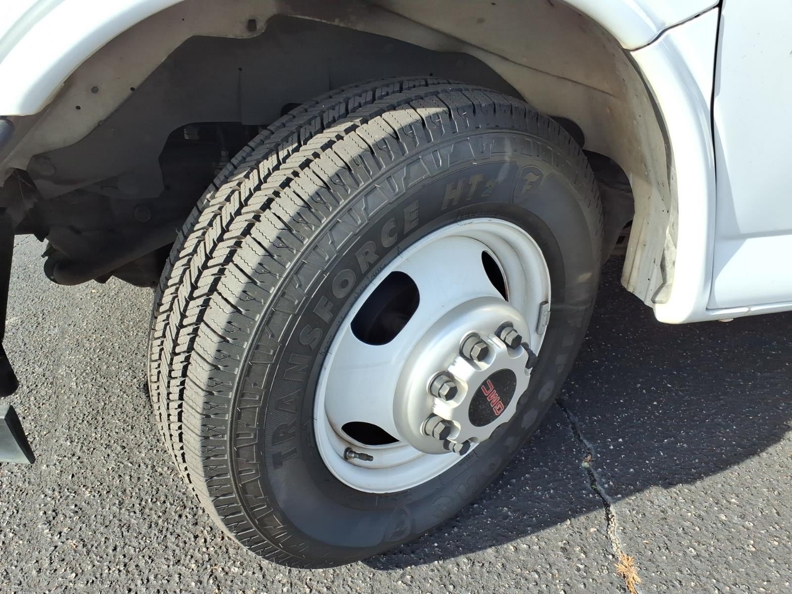 2020 GMC Savana Cutaway 3500 NA