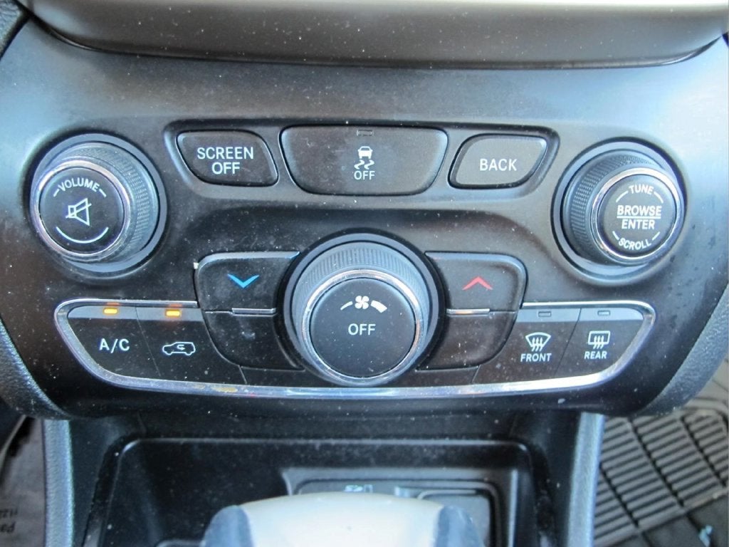 2016 Jeep Cherokee Altitude