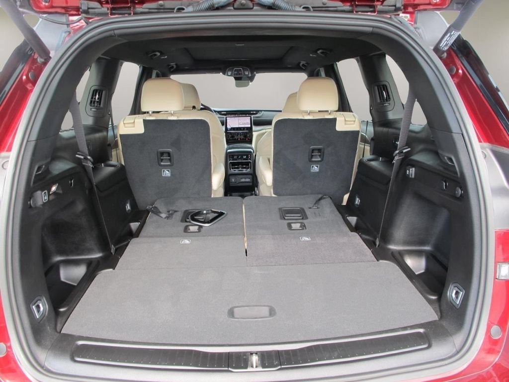 2025 Jeep Grand Cherokee L Limited 4x4