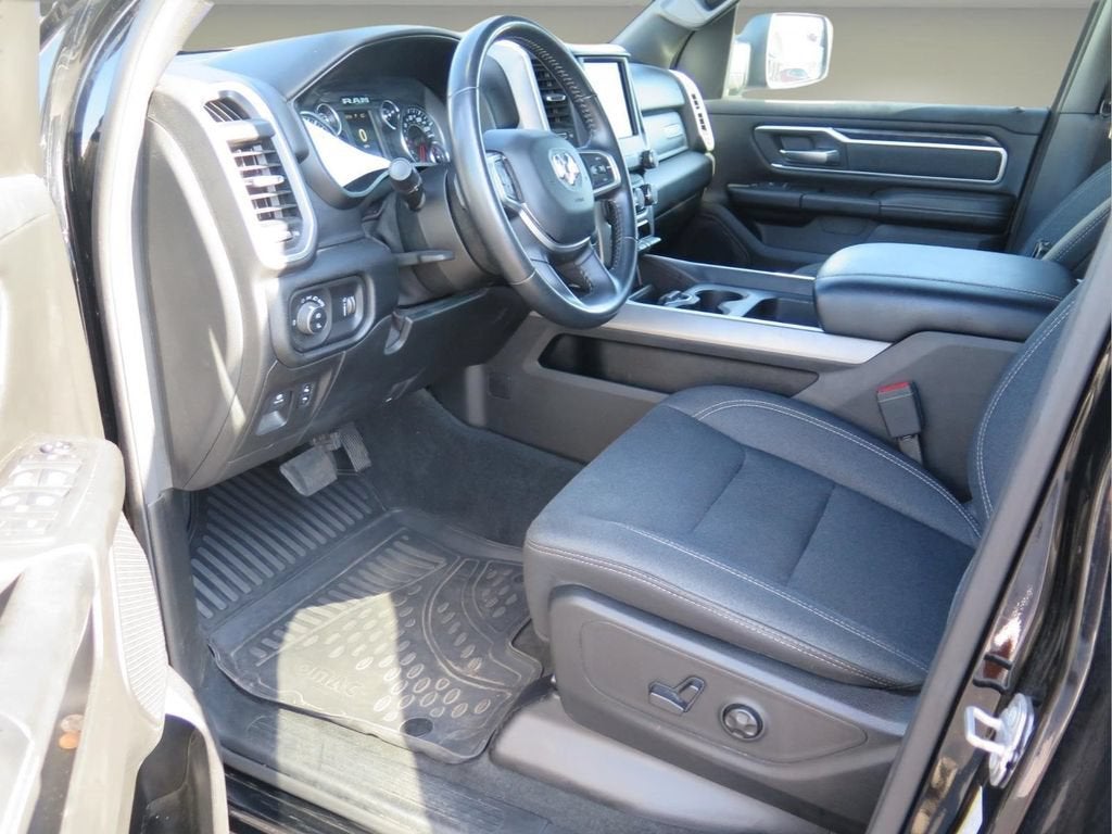 2020 RAM 1500 Big Horn Crew Cab 4x4 5'7" Box