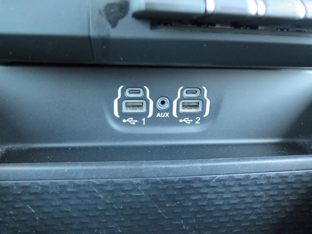 2020 RAM 1500 Big Horn Crew Cab 4x4 5'7" Box