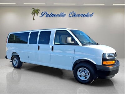 2025 Chevrolet Express Passenger 1LS