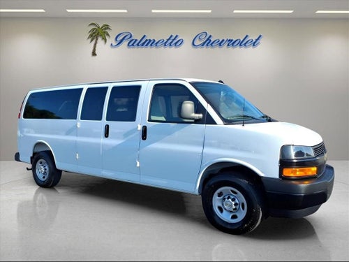 2025 Chevrolet Express Passenger 1LS