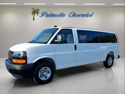 2025 Chevrolet Express Passenger 1LS