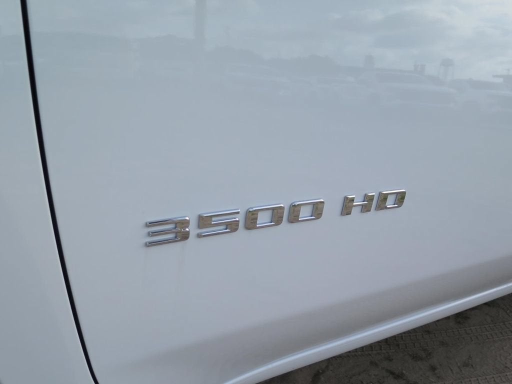 2026 Chevrolet Silverado 3500 HD WT DRW