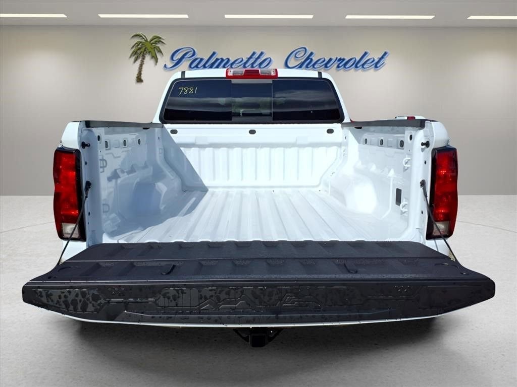2025 Chevrolet Colorado WT/LT