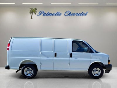 2025 Chevrolet Express Cargo WT