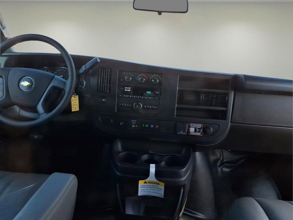 2025 Chevrolet Express Cargo WT
