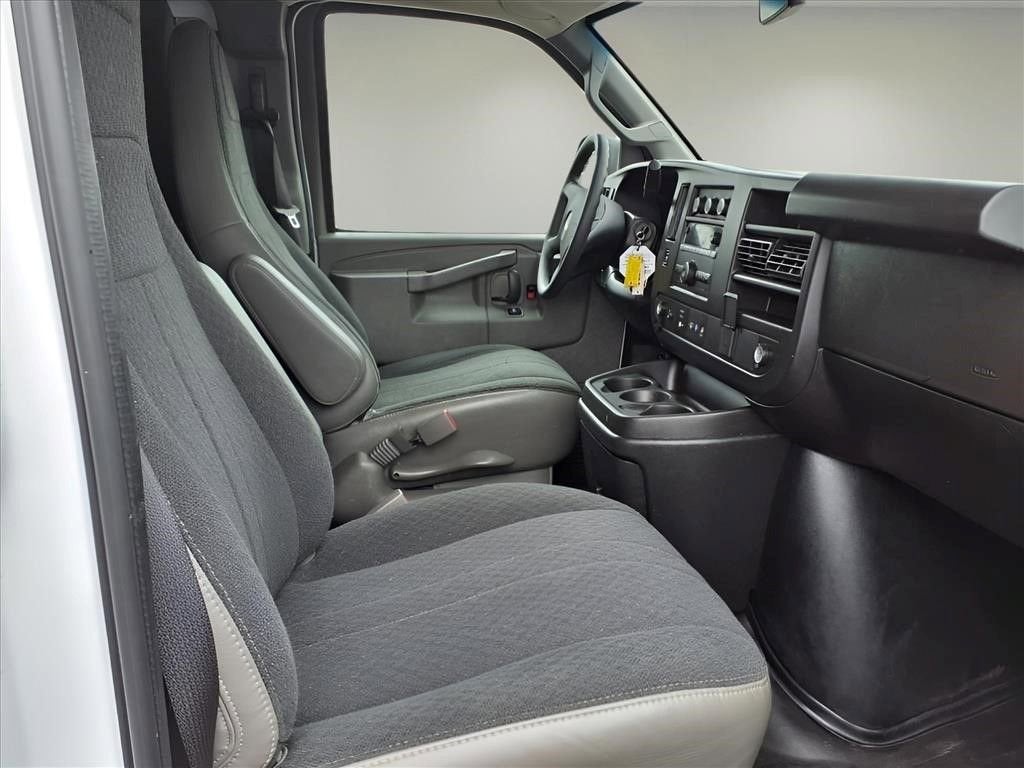2024 Chevrolet Express Cargo 2500 WT