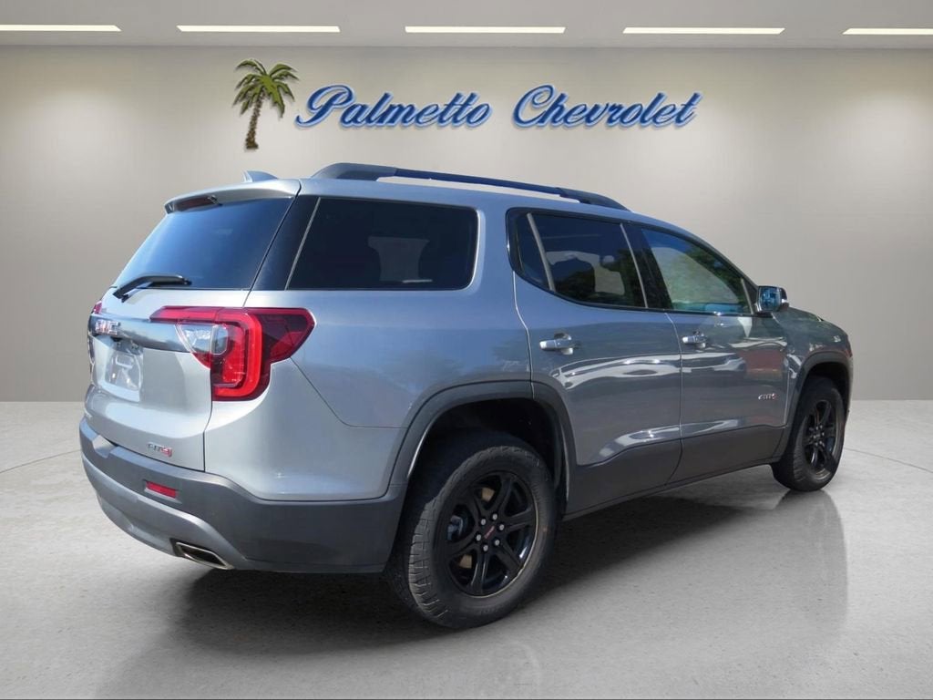 2023 GMC Acadia AT4