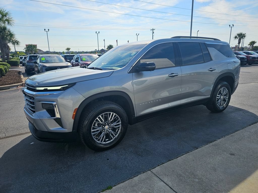 2025 Chevrolet Traverse LT