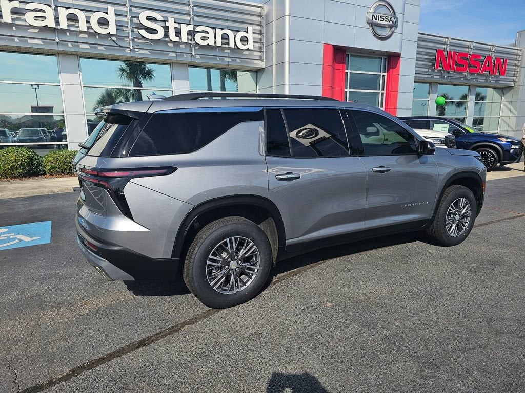2025 Chevrolet Traverse LT