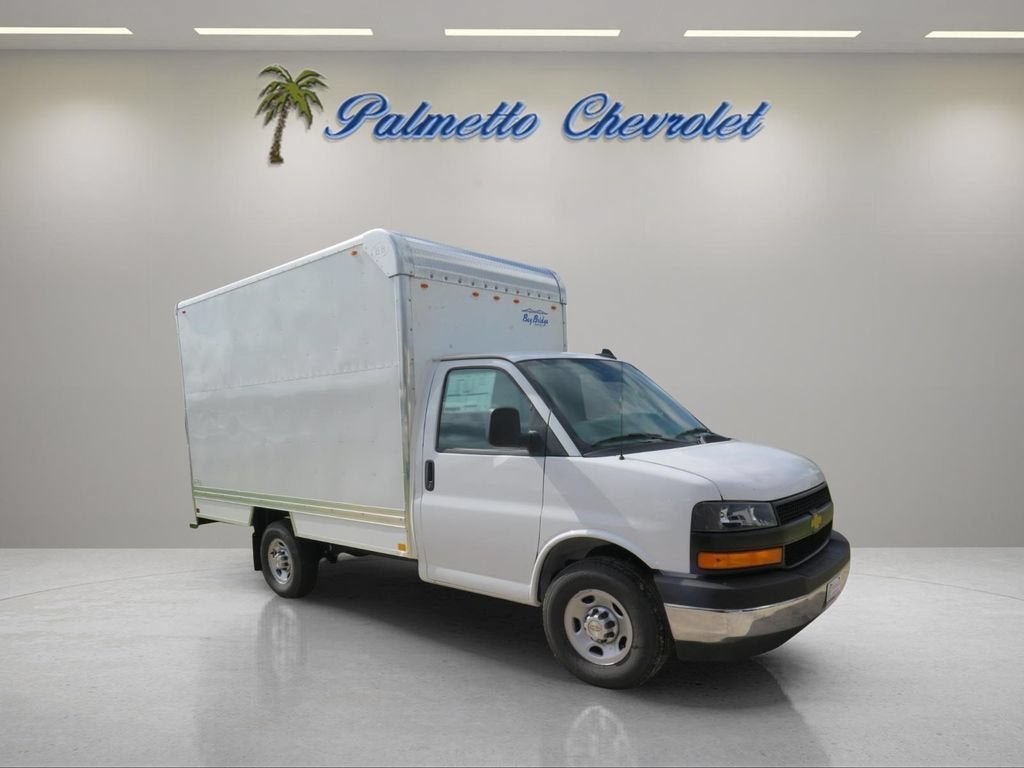 2026 Chevrolet Express Cutaway 3500 1WT
