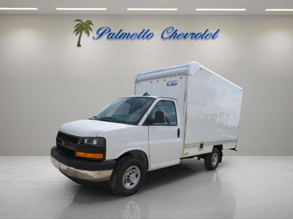 2026 Chevrolet Express Cutaway 3500 1WT