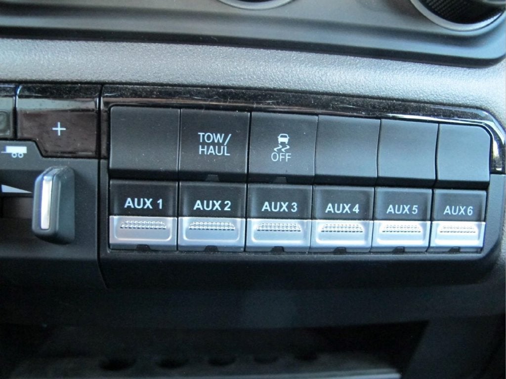 2023 RAM 2500 Tradesman Crew Cab 4x4 8' Box