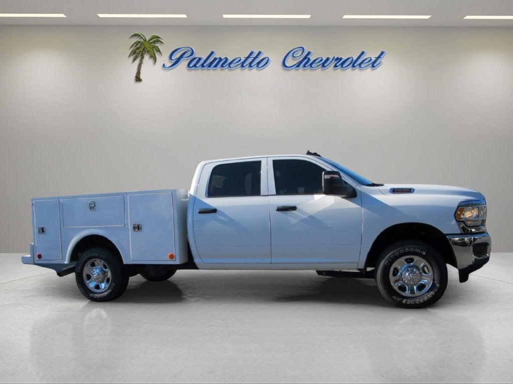 2023 RAM 2500 Tradesman Crew Cab 4x4 8' Box