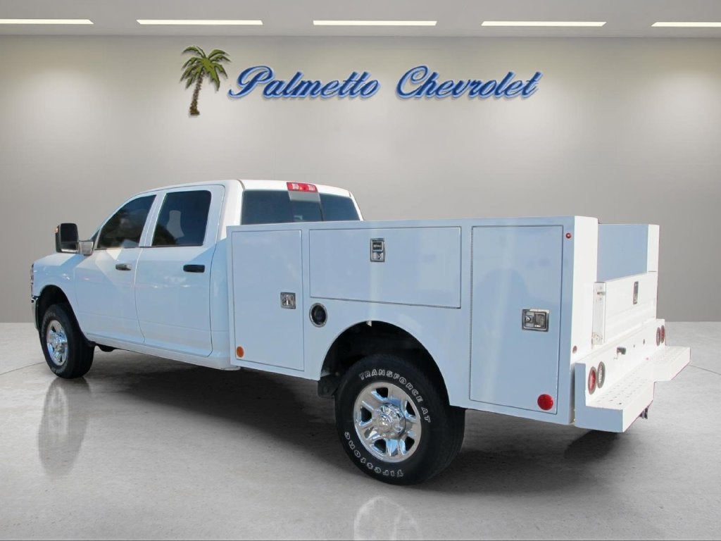 2023 RAM 2500 Tradesman Crew Cab 4x4 8' Box