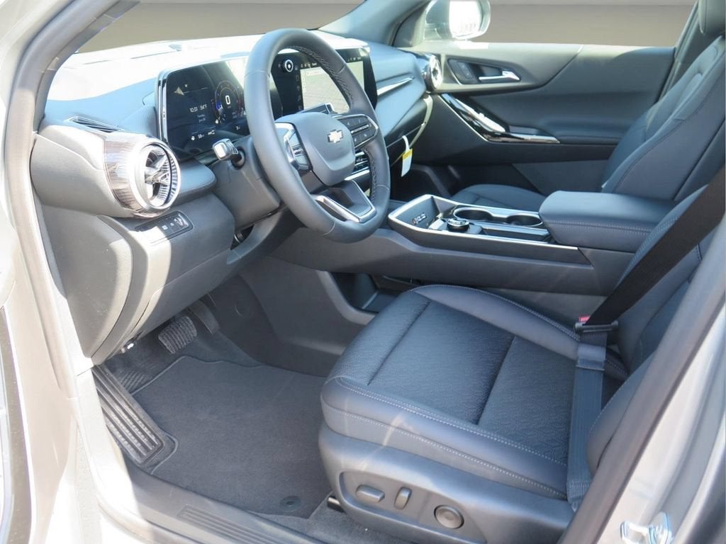 2026 Chevrolet Equinox LT - Photo 9