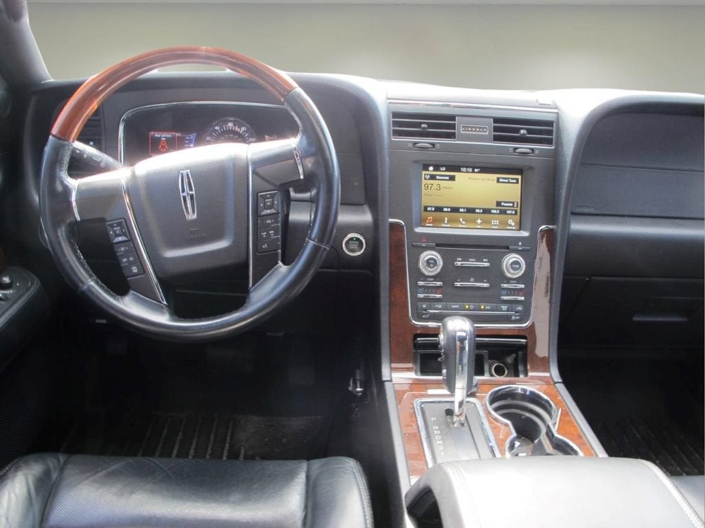 2016 Lincoln Navigator Select