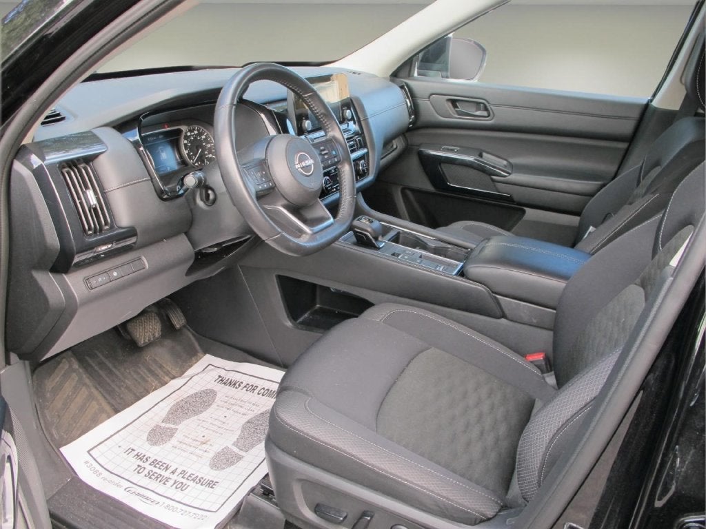 2024 Nissan Pathfinder SV FWD