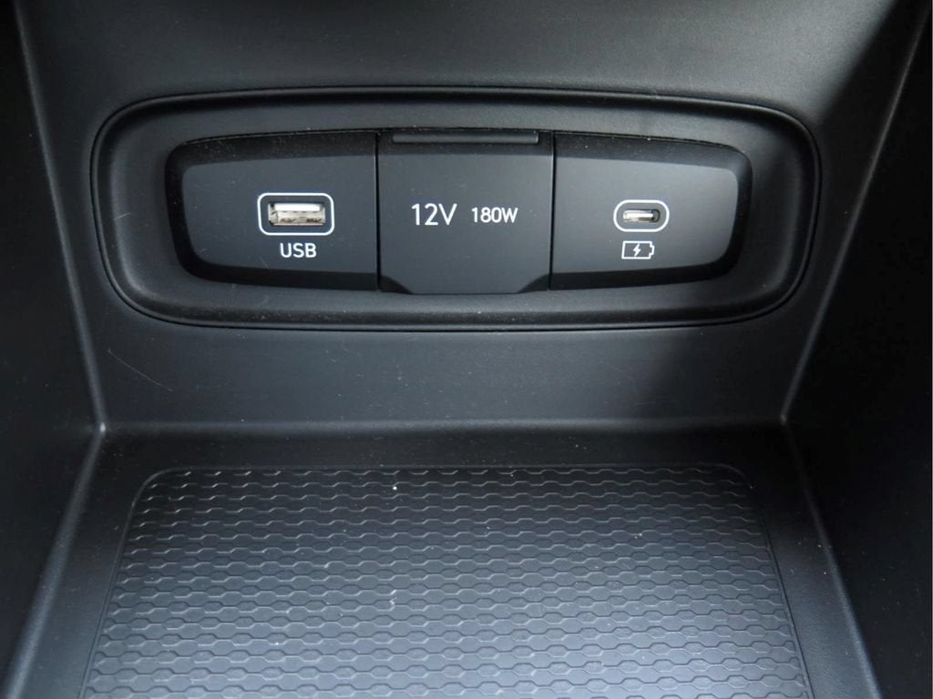 2025 Hyundai Venue SE