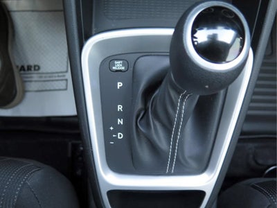 2025 Hyundai Venue SE