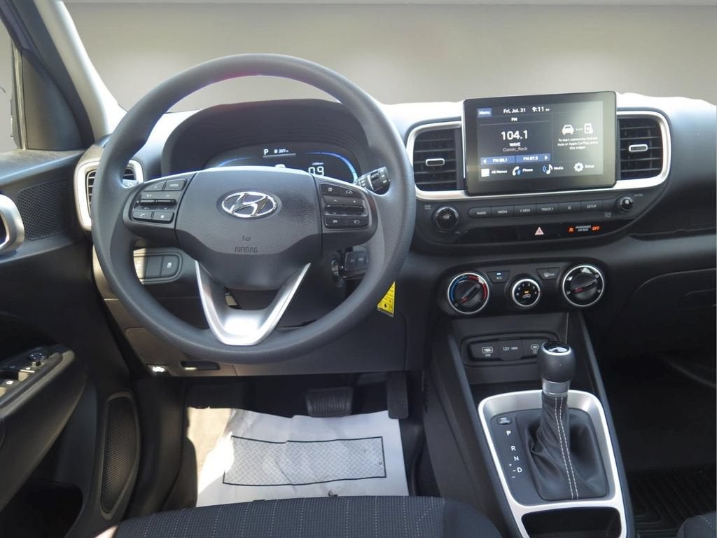 2025 Hyundai Venue SE