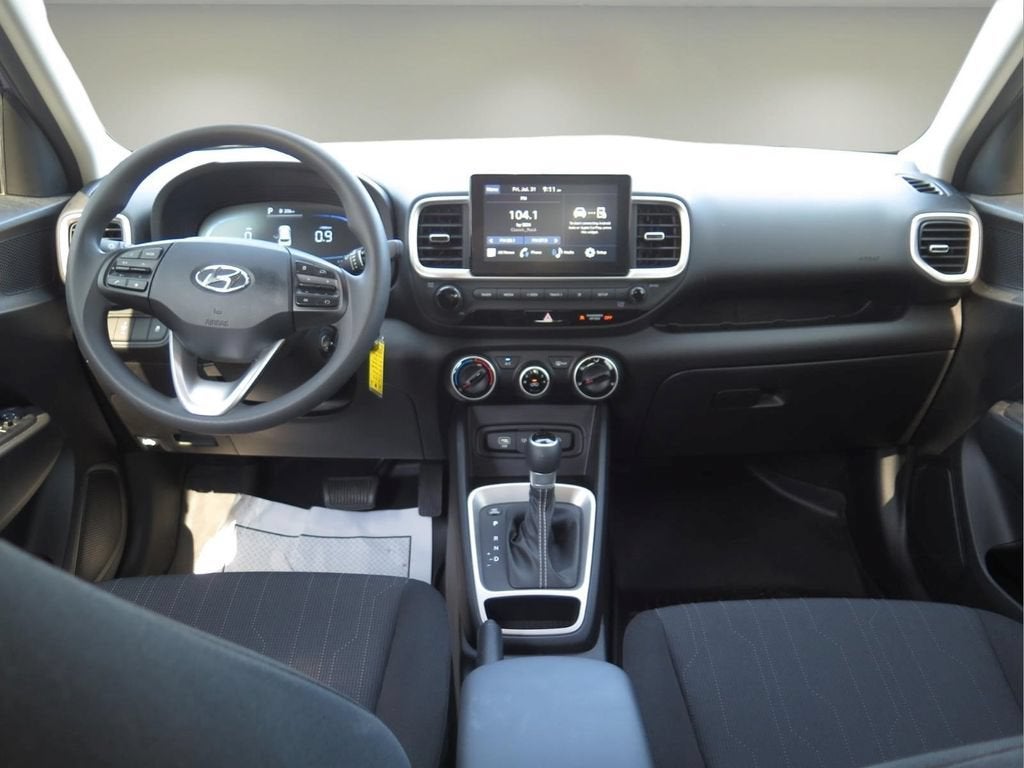 2025 Hyundai Venue SE